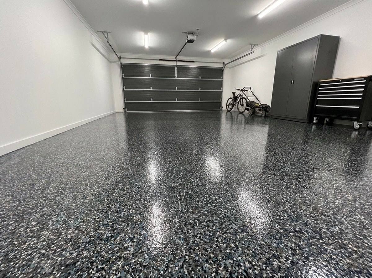 Midnight flake garage floor