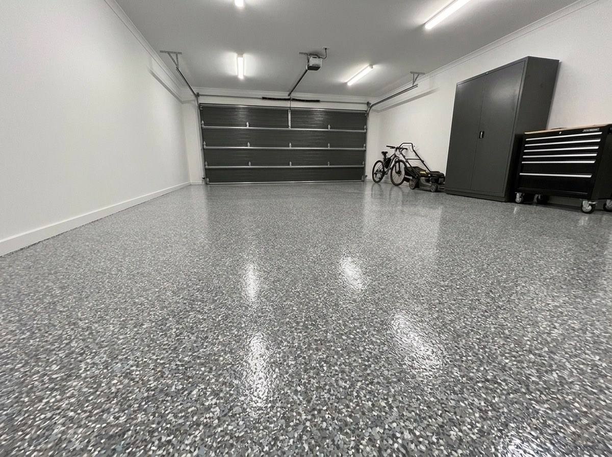 Silver Grey flake garage floor